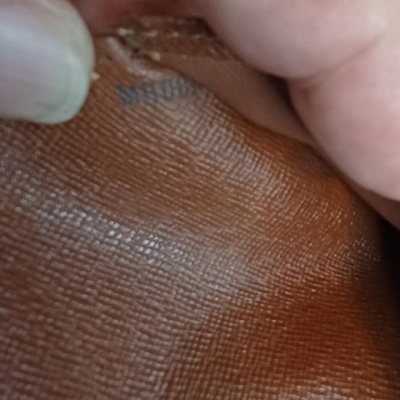 Louis Vuitton Monogram Snap Long Wallet In GUC 8x4x1 Retail $899 - Picture 9 of 9